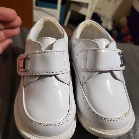 Shoes - Picture 2 of 4